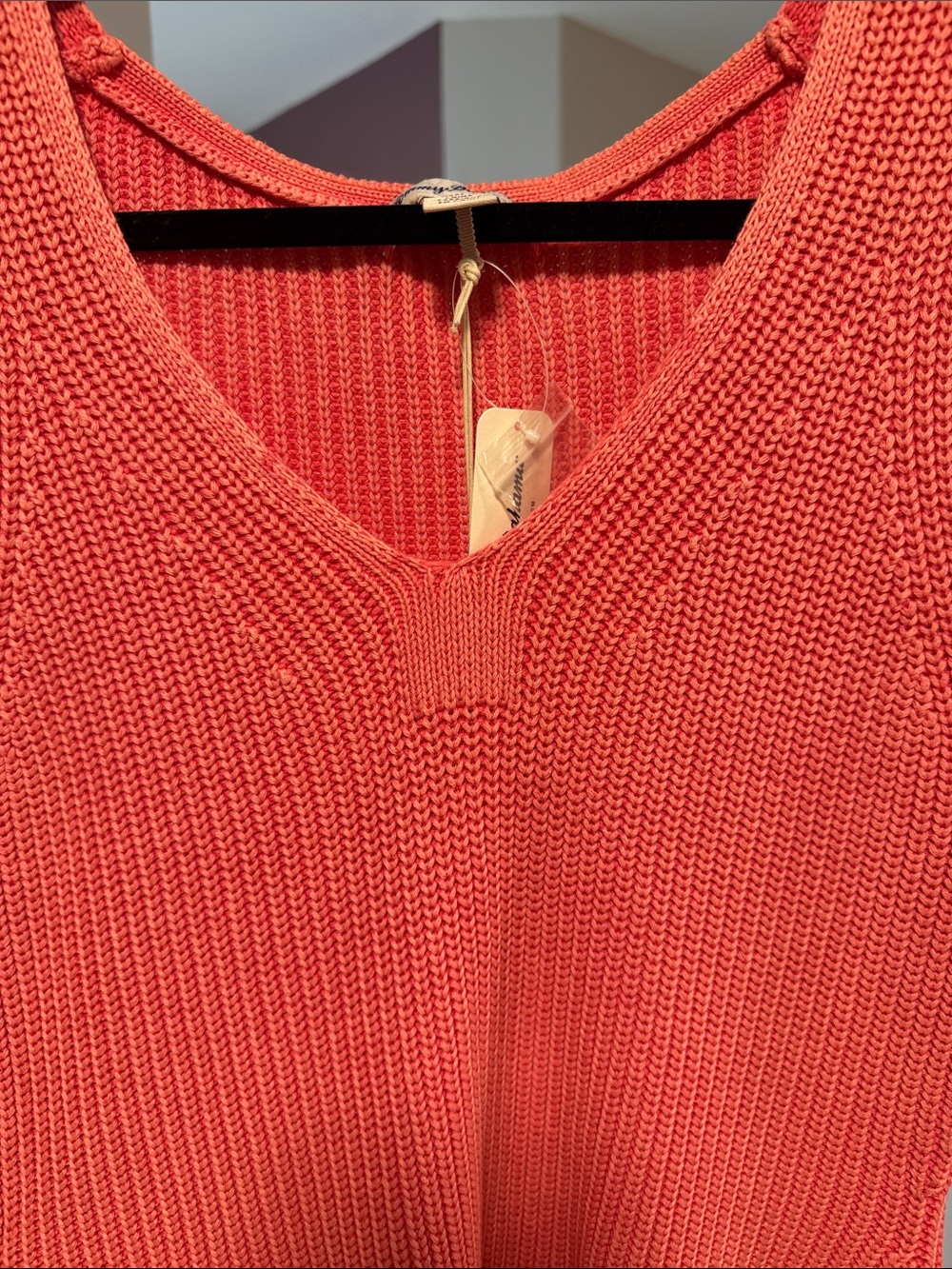 Tommy Bahama Coral Pink Knit V-Neck Sleeveless Sweater Tank - Picture 4 of 4